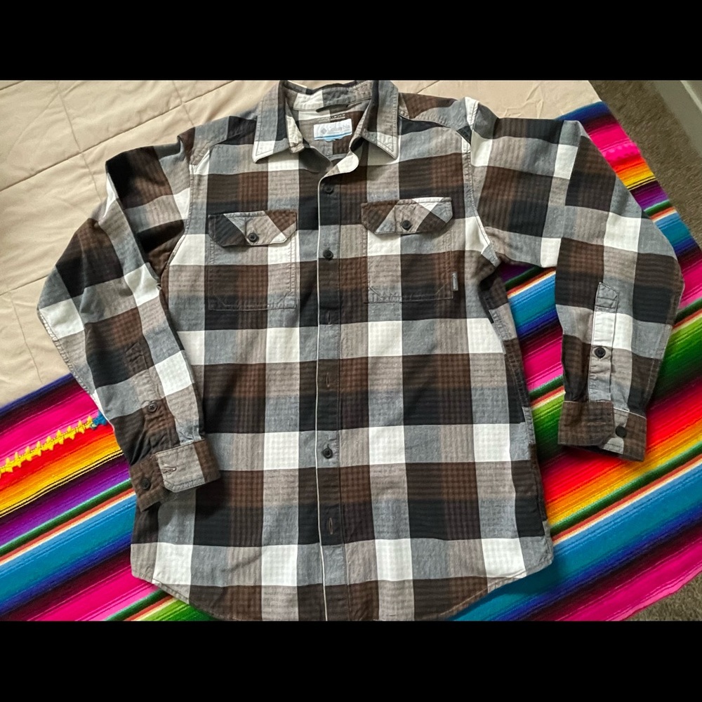 Columbia long sleeve shirt